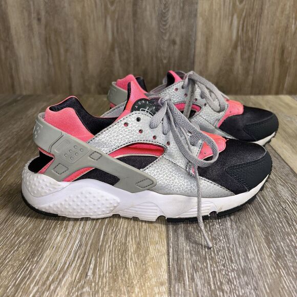 Nike Huarache Run Youth US Size 5Y Hot Punch Pink Wolf Gray 654280-600 Shoes - Picture 1 of 11